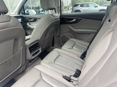 2022 Audi Q7 Premium Plus 55 TFSI quattro Tiptronic