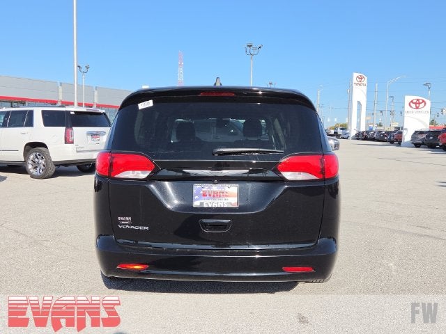 2024 Chrysler Voyager LX