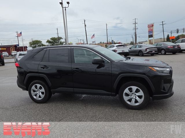 2025 Toyota RAV4 LE
