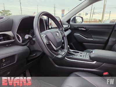 2022 Toyota Highlander XLE