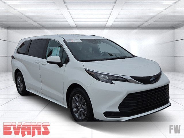 2025 Toyota Sienna LE 8 Passenger