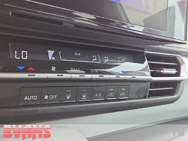 2025 Toyota Sienna LE 8 Passenger