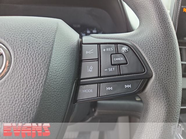 2025 Toyota Sienna LE 8 Passenger