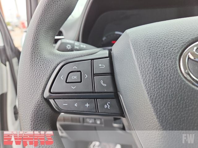 2025 Toyota Sienna LE 8 Passenger