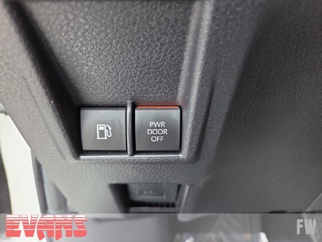 2025 Toyota Sienna LE 8 Passenger