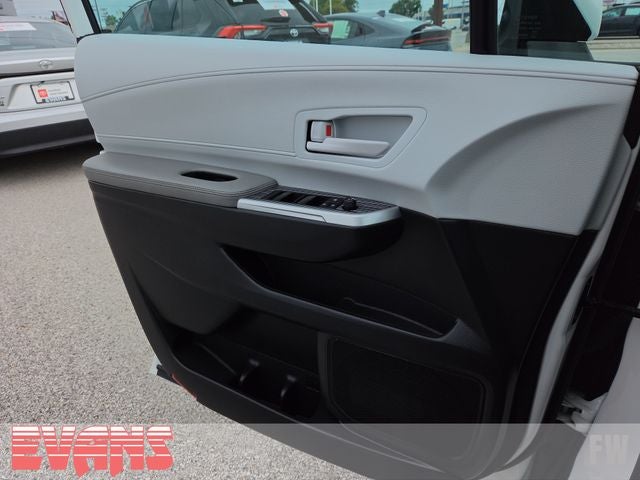 2025 Toyota Sienna LE 8 Passenger