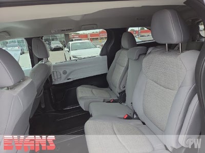 2025 Toyota Sienna LE 8 Passenger