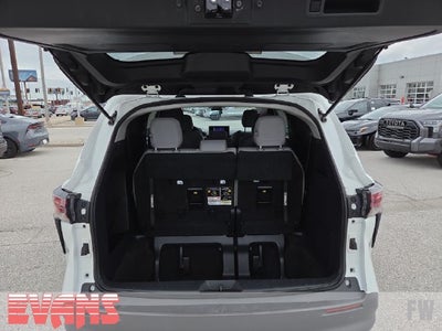 2025 Toyota Sienna LE 8 Passenger