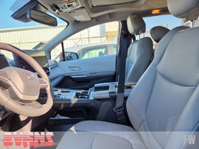 2026 Toyota Sienna XLE 8 Passenger