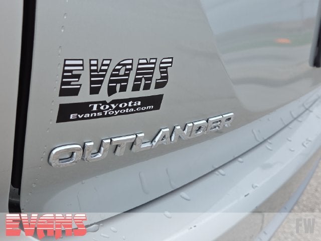 2025 Mitsubishi Outlander SE