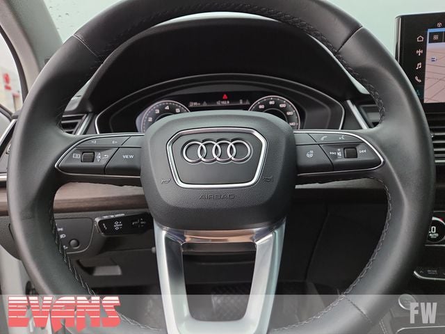 2023 Audi Q5 45 S line Premium quattro